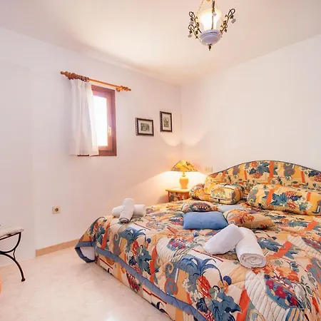Heno, Beautiful Detached With Large Private Pool - By Villamar *