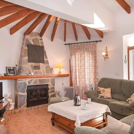 Heno, Beautiful Detached With Large Private Pool - By Villamar