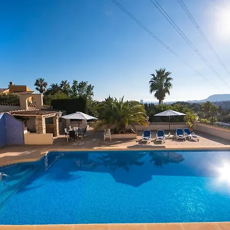 Willa Heno, Beautiful Detached With Large Private Pool - By Villamar