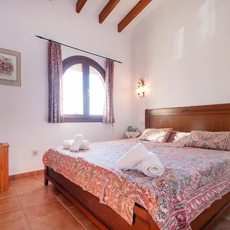 Heno, Beautiful Detached With Large Private Pool - By Villamar *